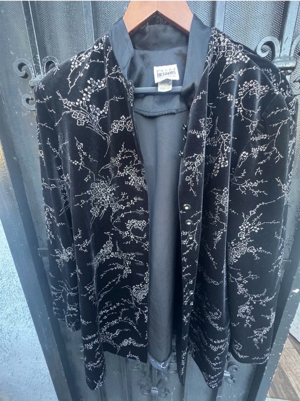 Rare Vintage R&M Richards Velvet Jacket Black Floral Glitter Made in USA Size 14 - Picture 7 of 15